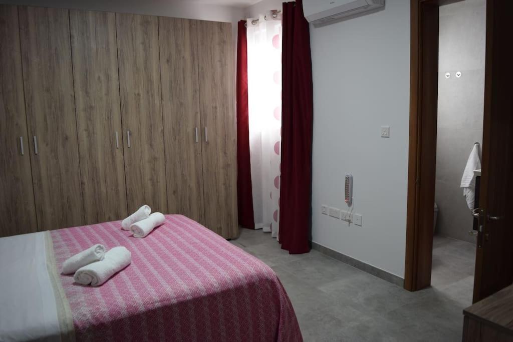Lovely 3-Bedroom Apartment In L-Iklin Esterno foto