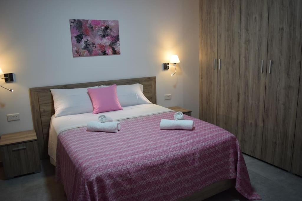Lovely 3-Bedroom Apartment In L-Iklin Esterno foto