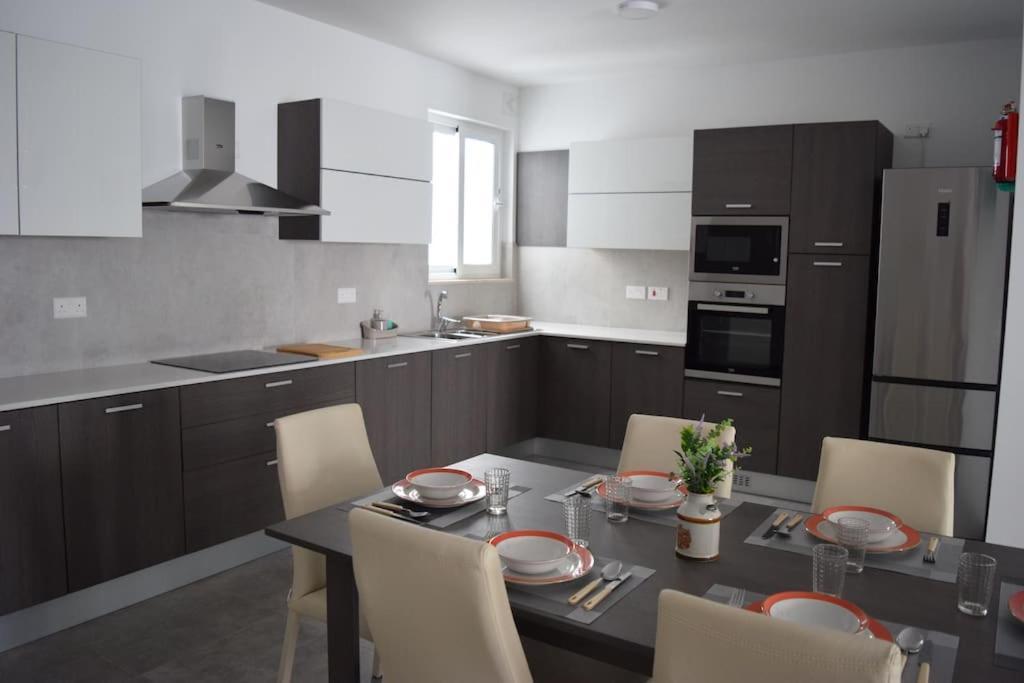 Lovely 3-Bedroom Apartment In L-Iklin Esterno foto